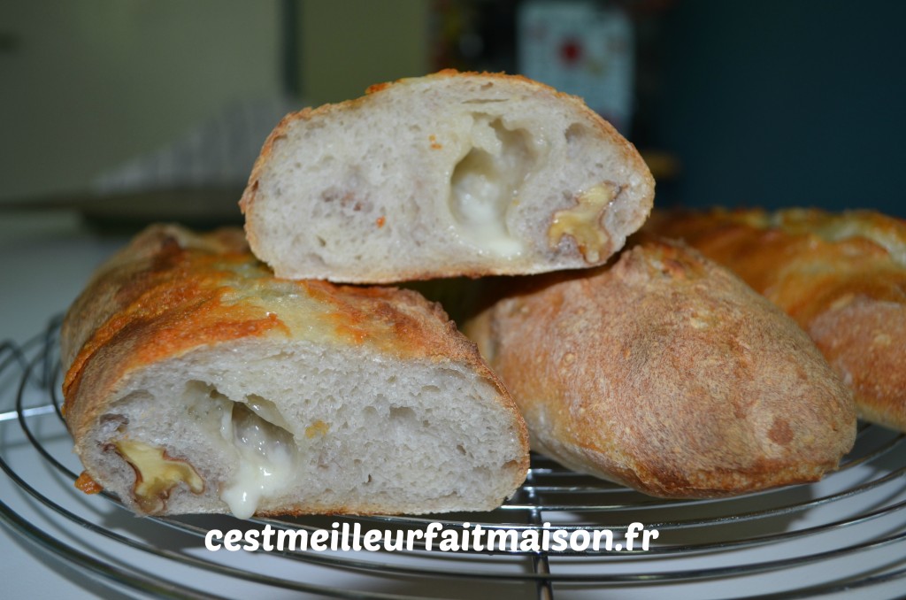 Pain au gorgonzola et aux noix