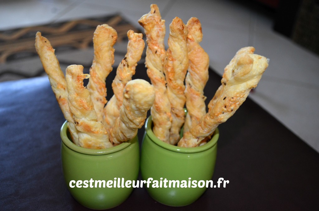 Feuilletés torsadés au fromage et au cumin