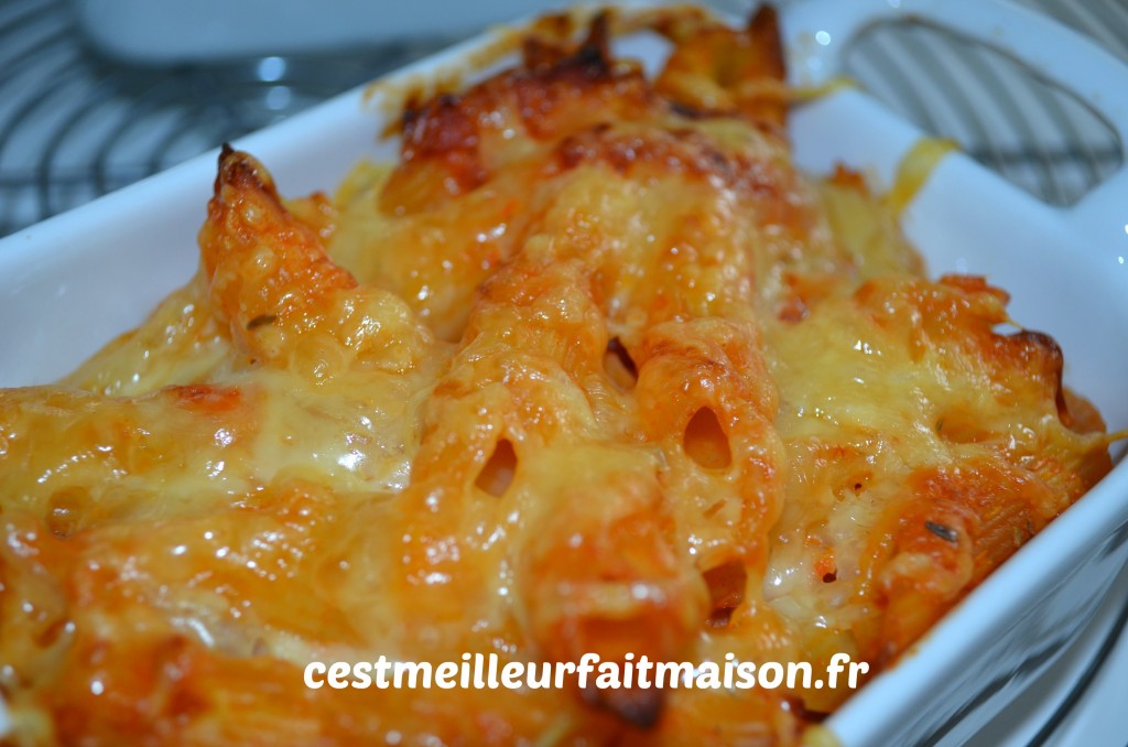 Gratins de penne à la tomate et au jambon