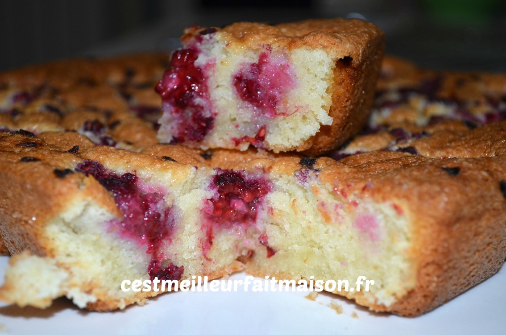 Gâteau aux amandes et aux framboises