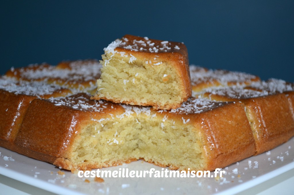 Gâteau fondant à la noix de coco