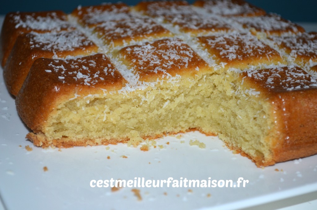 Gâteau fondant à la noix de coco