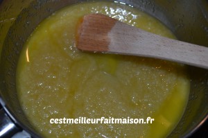 Cookies au chocolat fourrés au caramel