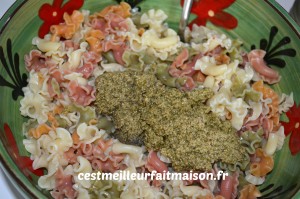 Salade estivale de pâtes au pesto