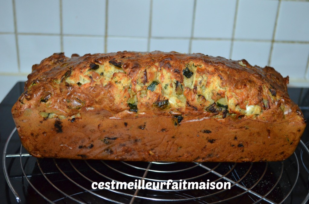 Cake au chèvre et aux courgettes