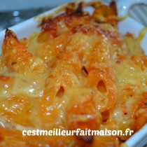 Gratins de penne à la tomate et au jambon