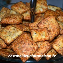 Biscuits à la moutarde et au comté