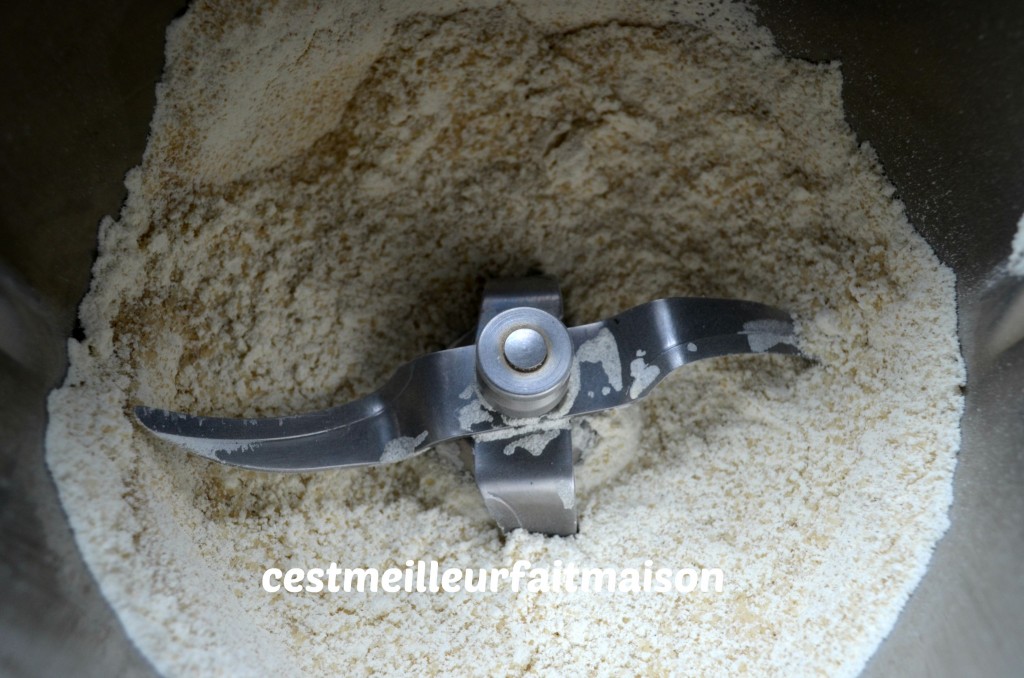 Clafoutis aux pêches et au yaourt - C'est meilleur fait maison