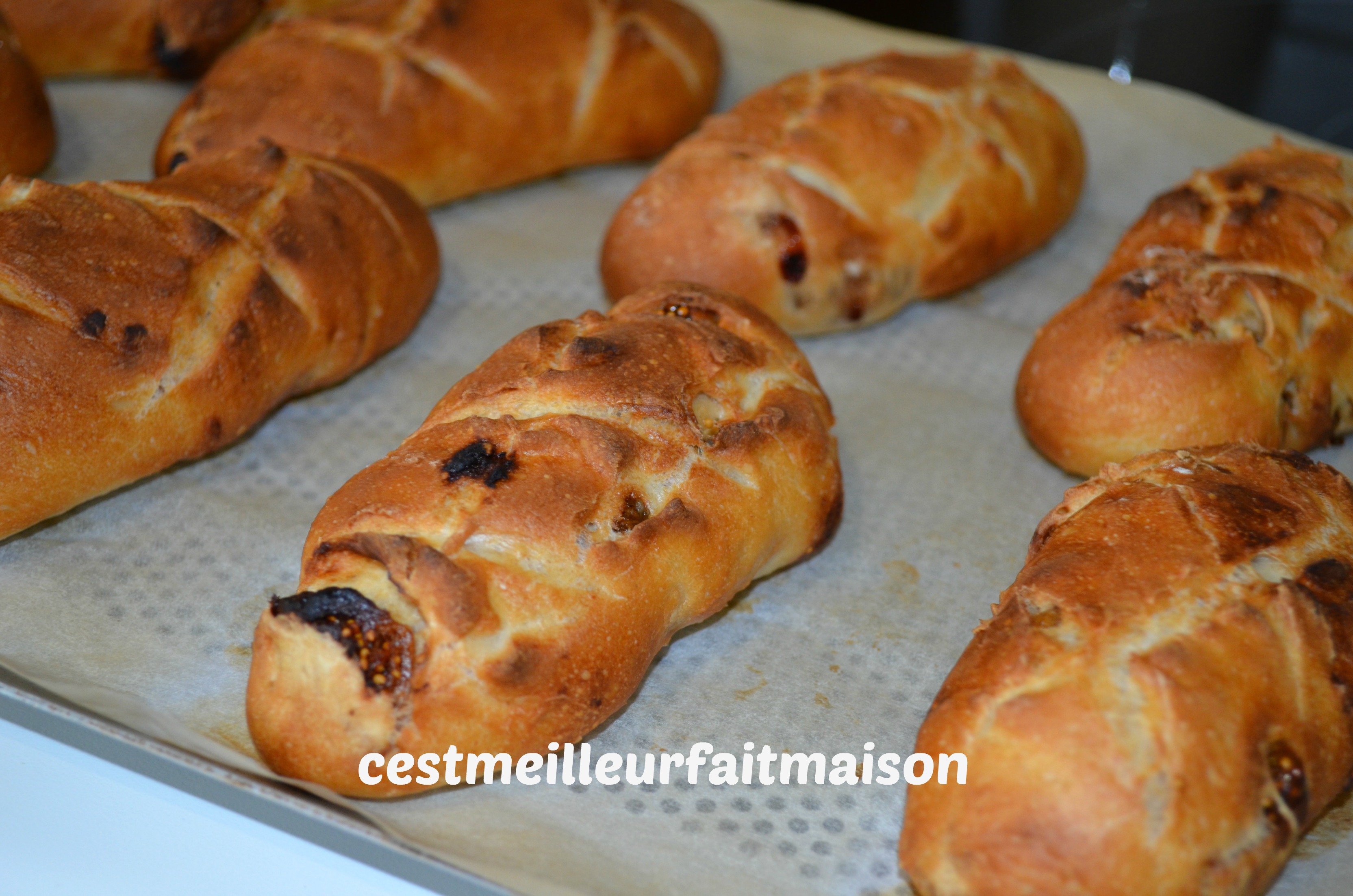 Pain aux figues