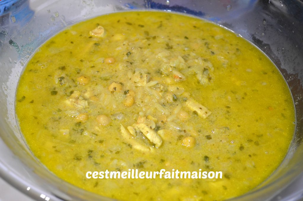 Chorba au poulet et aux langues d’oiseau - C'est meilleur fait maison