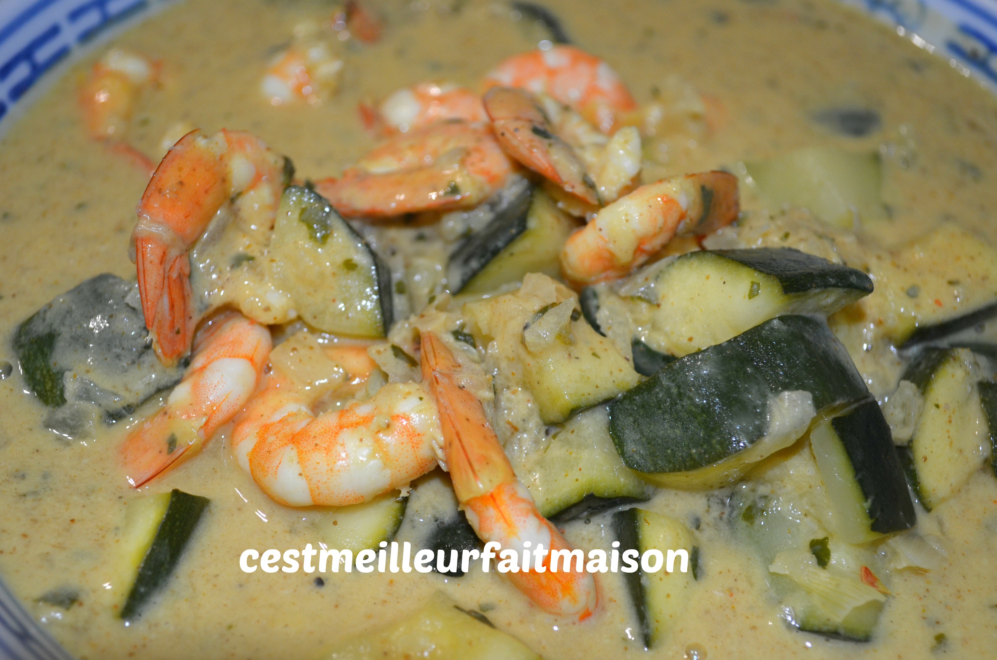 Crevettes au curry et au courgettes