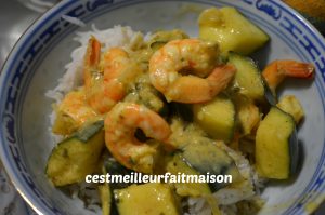 Crevettes au curry et au courgettes